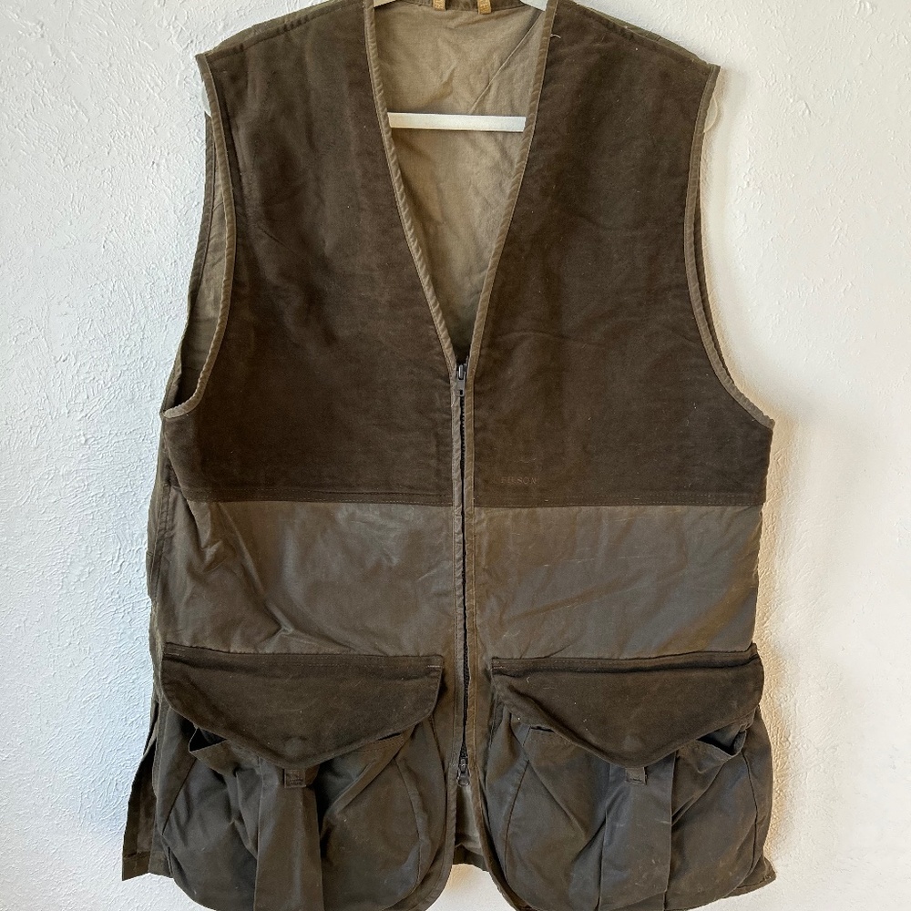 C.C. Filson Leather Shooting Vest (Men’s Medium)